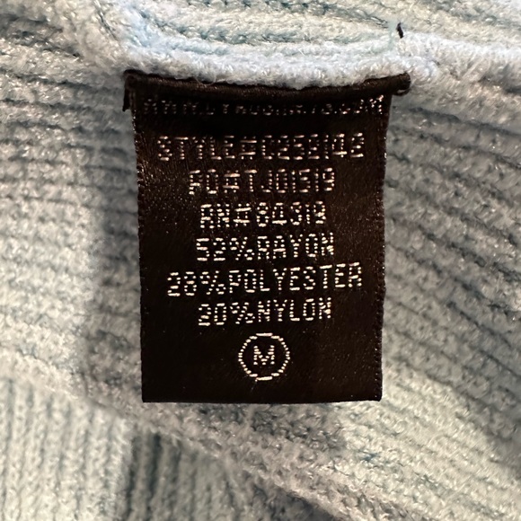 Cyrus Women’s Light Blue Sweater Size Medium - Picture 3 of 4